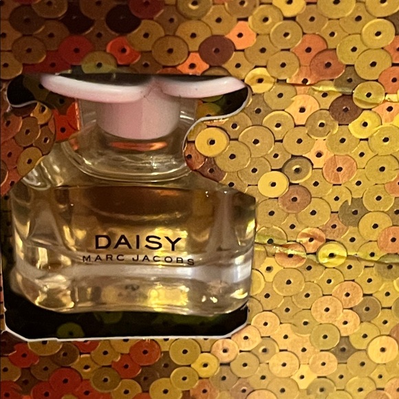 MARC JACOBS DAISY*DAISY LOVE*DAISY EAU SO FRESH 3 X 0.13 FL. OZ. YOU’LL LOVE IT - Picture 2 of 4